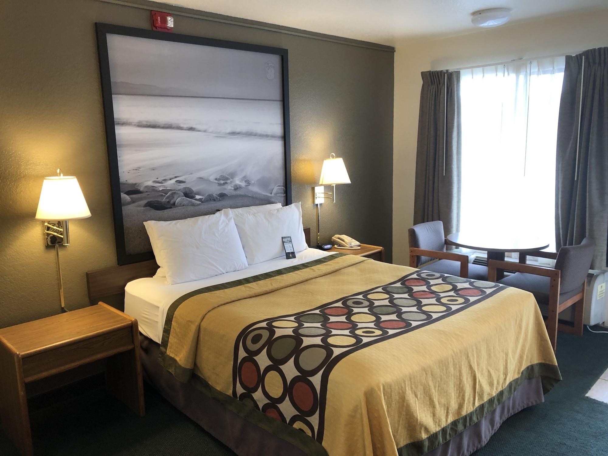 Super 8 By Wyndham Fort Bragg Exteriér fotografie