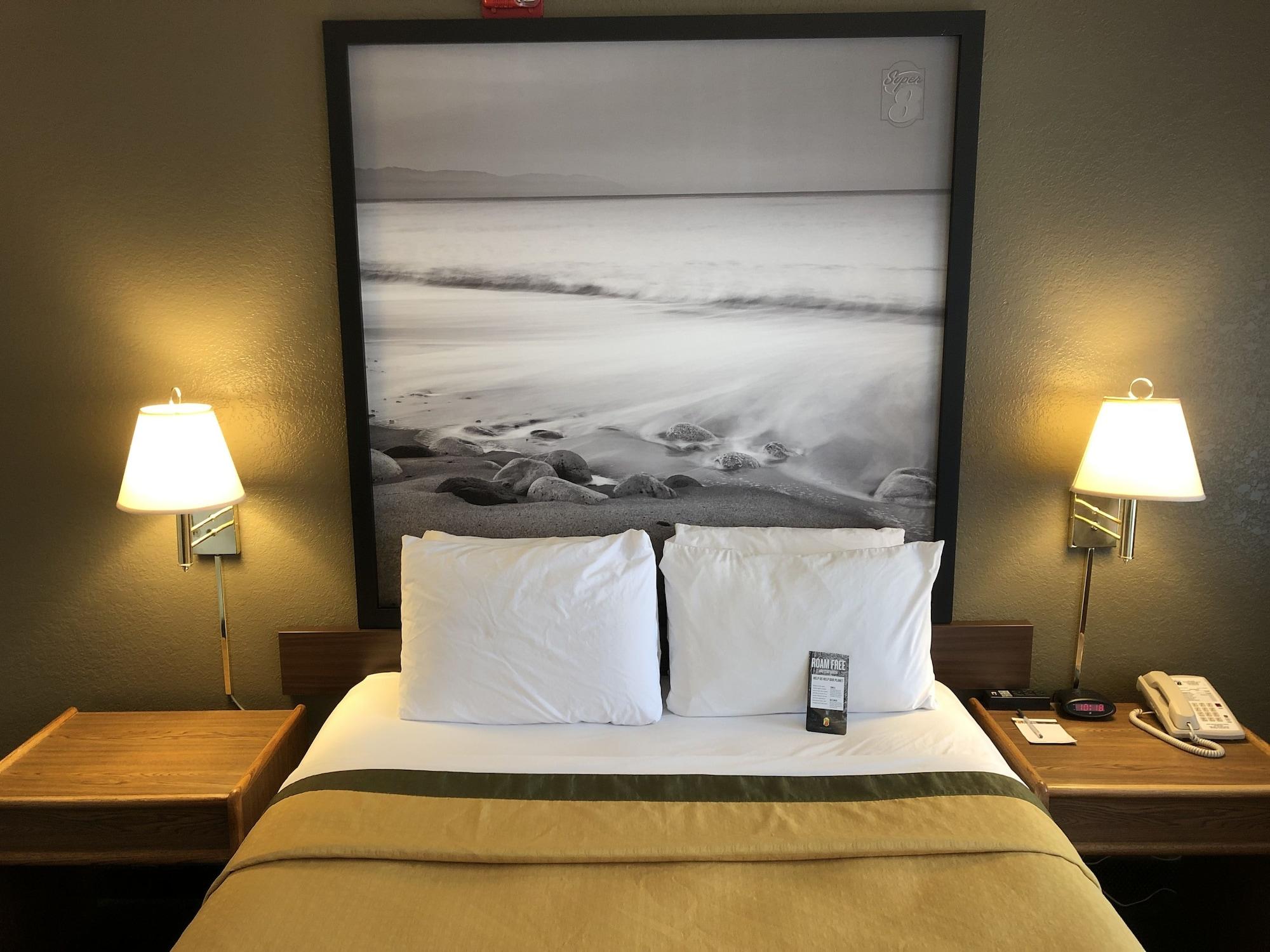 Super 8 By Wyndham Fort Bragg Exteriér fotografie