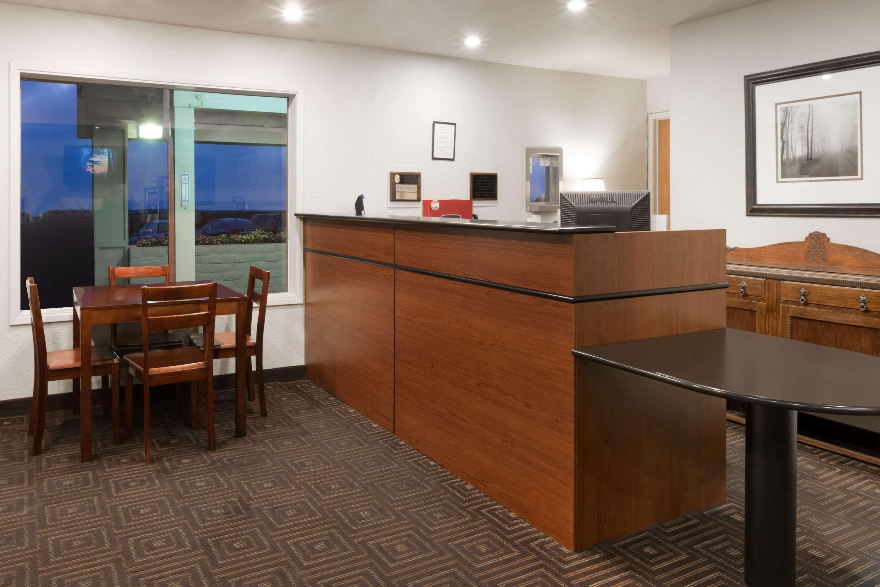 Super 8 By Wyndham Fort Bragg Exteriér fotografie