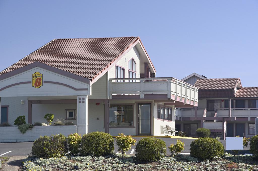 Super 8 By Wyndham Fort Bragg Exteriér fotografie