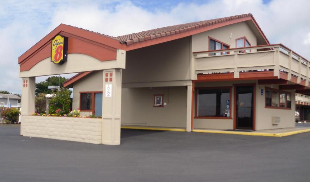 Super 8 By Wyndham Fort Bragg Exteriér fotografie